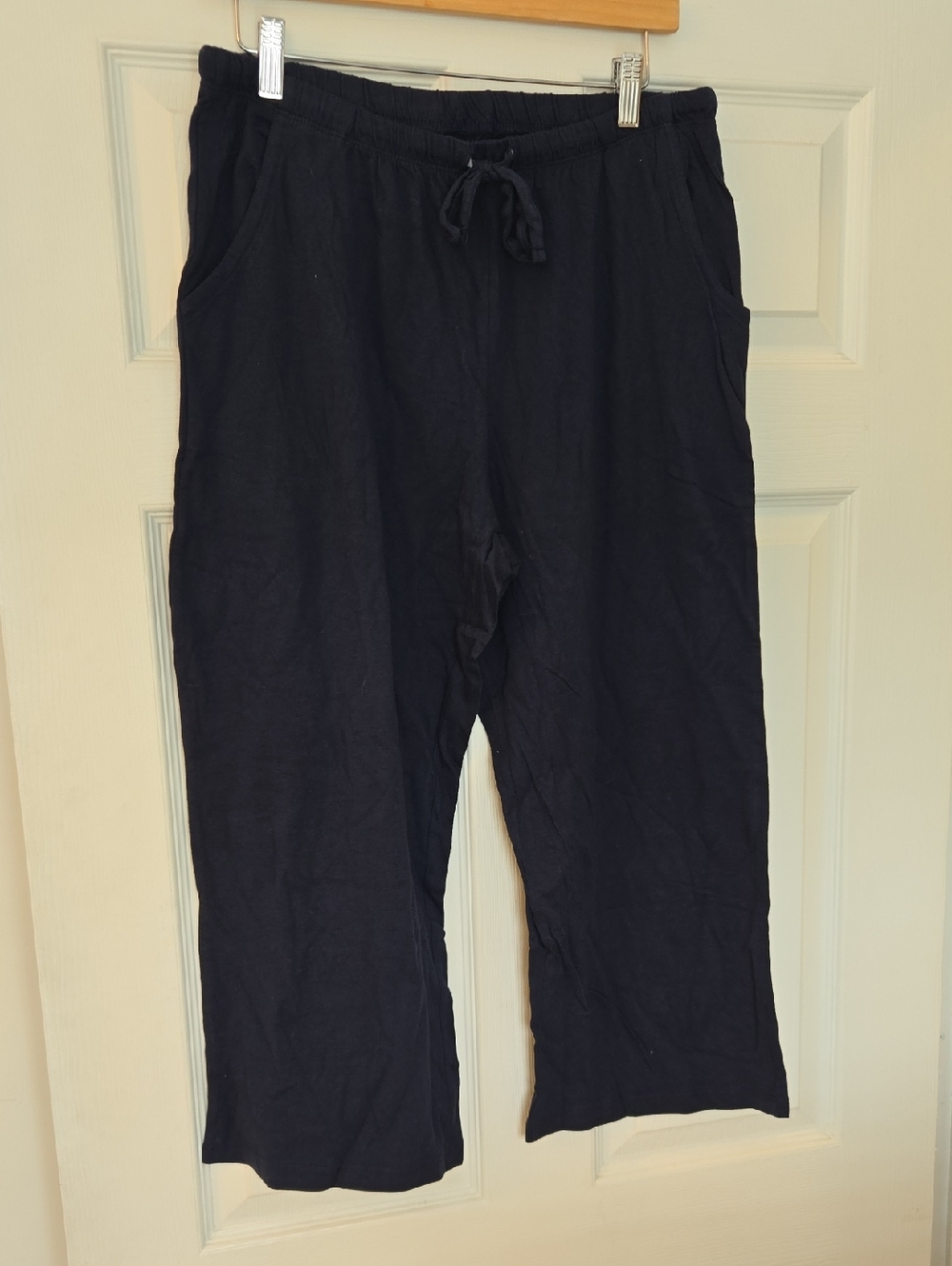 Women’s Navy Blue Cropped Drawstring Jogger Pants with Side Pockets